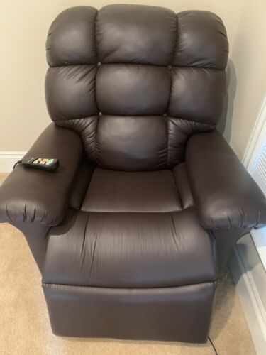 Golden Pr510-mla Maxicomfort Lift Chair (used 1 Month)