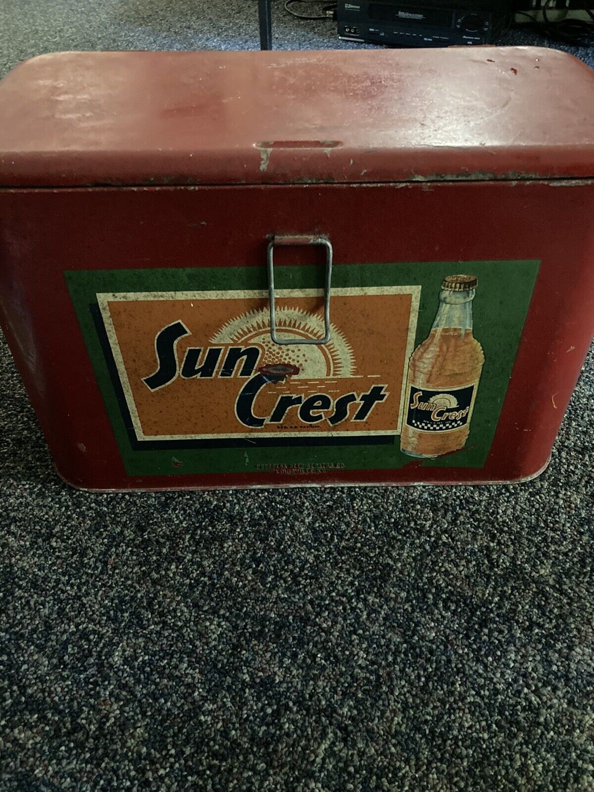 Metal Suncrest red insulated cooler, vintage good graphic. missing handle Preown